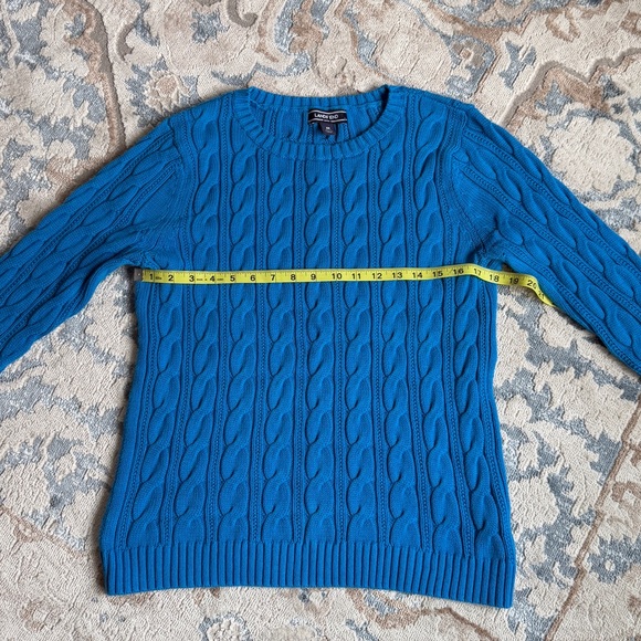 Gorgeous cable knit sweater by Lands’s End perfect as a pop of color size M - Picture 7 of 9